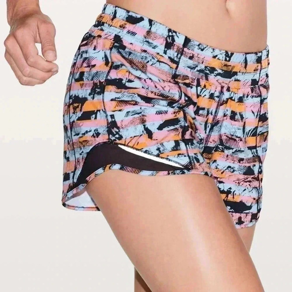Lululemon Hotty Hot Short II *Long 4"Inversion Multi / Black - Picture 4 of 16